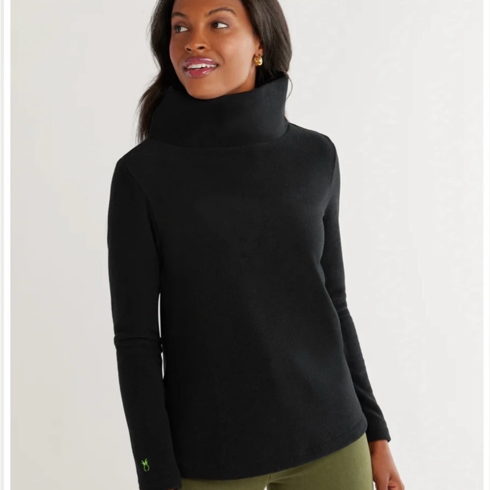 Dudley Stephens Black Greenpoint Turtleneck in Vello Fleece